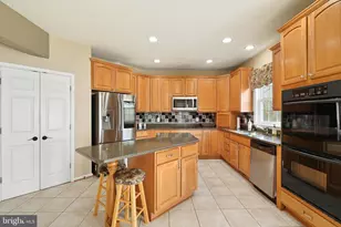 4900 Webfoot Ct, Waldorf, MD 20601 - Photo 8