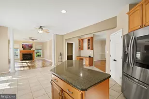 4900 Webfoot Ct, Waldorf, MD 20601 - Photo 6