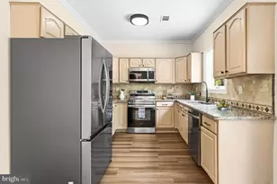 3180 Gainsborough Ct, Waldorf, MD 20602 - Photo 14
