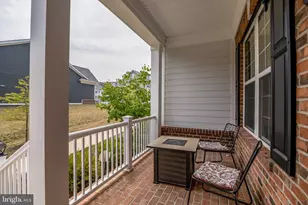 392 Buckeye Cir, La Plata, MD 20646 - Photo 2
