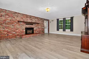 7075 Wood Glen Dr, Hughesville, MD 20637 - Photo 14