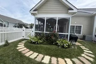137 Thomas Jefferson St, La Plata, MD 20646 - Photo 2