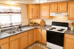 2561 Robinson Pl, Waldorf, MD 20602 - Photo 4
