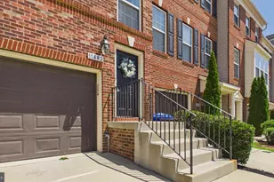 11482 Stockport Pl, White Plains, MD 20695 - Photo 2