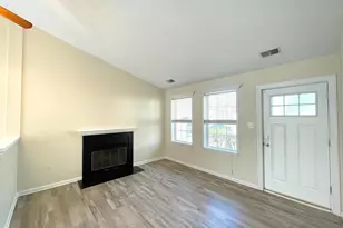 2161 Freemantle Ct, Waldorf, MD 20602 - Photo 2