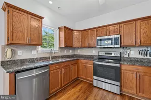 1054 Norfolk Dr, La Plata, MD 20646 - Photo 4