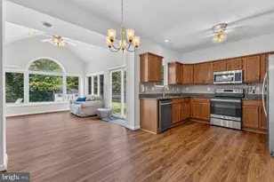 1054 Norfolk Dr, La Plata, MD 20646 - Photo 8