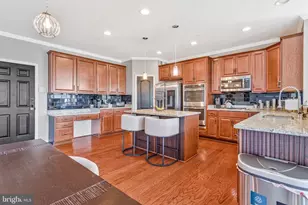 11292 St Christopher Dr, White Plains, MD 20695 - Photo 8