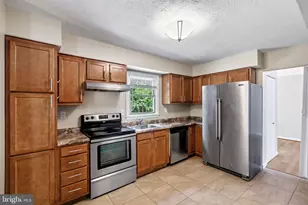 2324 Kent Ct, Waldorf, MD 20602 - Photo 10