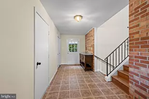 9242 Mimosa Dr, La Plata, MD 20646 - Photo 4