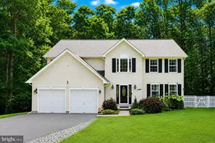 6157 Trotters Glen Dr, Hughesville, MD 20637 - Photo 1