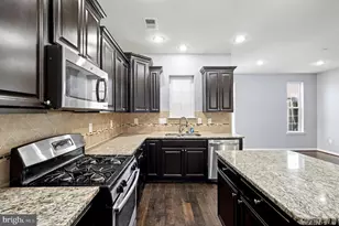 11472 Stockport Pl, White Plains, MD 20695 - Photo 6