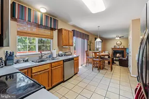 2193 Cedar Tree Ln, Waldorf, MD 20601 - Photo 8