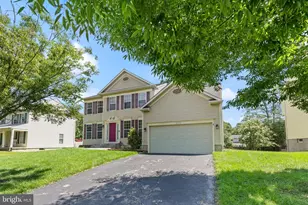 2193 Cedar Tree Ln, Waldorf, MD 20601 - Photo 2