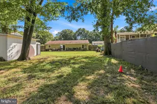 806 Oxford Ct, Waldorf, MD 20602 - Photo 26