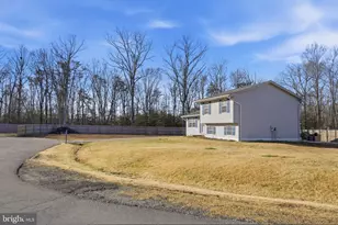 12613 Indian Ln, Waldorf, MD 20601 - Photo 2