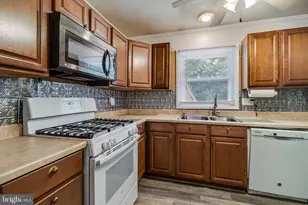 913 Barrington Dr, Waldorf, MD 20602 - Photo 8