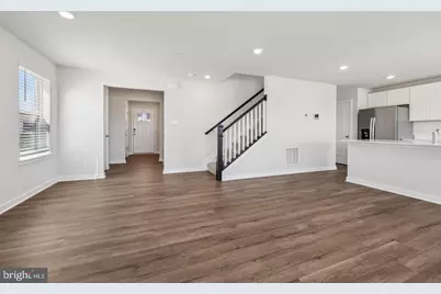 123 Wood Walk Avenue, La Plata, MD 20646 - Photo 4