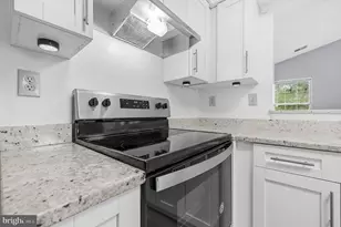 4096 Broadbill Cir, Waldorf, MD 20603 - Photo 12