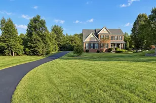 6824 Barlowe Ct, Hughesville, MD 20637 - Photo 2