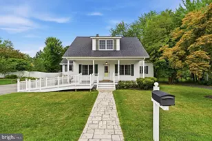 305 Prospect St, La Plata, MD 20646 - Photo 2