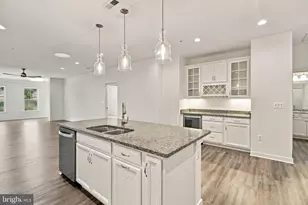 48 Camden Cir, La Plata, MD 20646 - Photo 6
