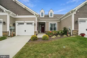 48 Camden Cir, La Plata, MD 20646 - Photo 2