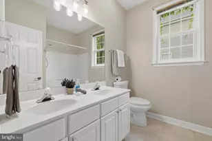10916 Maryland Woods Ct, Waldorf, MD 20602 - Photo 22
