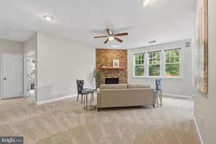 10916 Maryland Woods Ct, Waldorf, MD 20602 - Photo 2