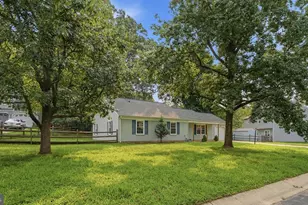 3525 Smoke Tree Ct, Waldorf, MD 20602 - Photo 4