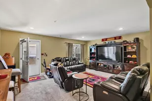 11228 St Luke Dr, White Plains, MD 20695 - Photo 10