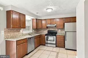 1554 Pin Oak Dr, Waldorf, MD 20601 - Photo 6