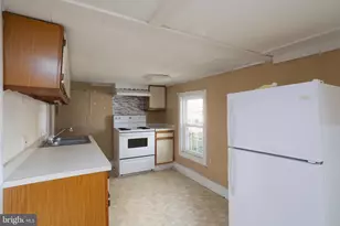 106 S 6th St, Denton, MD 21629 - Photo 6