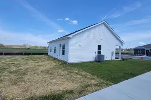 102 Sycamore Ln, Greensboro, MD 21639 - Photo 2