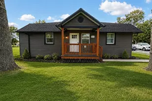 421 W Sunset Ave, Greensboro, MD 21639 - Photo 1
