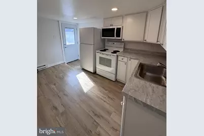 112 Academy Avenue #4, Federalsburg, MD 21632 - Photo 2