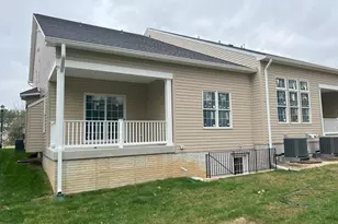 1712 Botanical Ct, Sykesville, MD 21784 - Photo 4