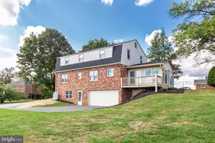 61 Ridge Rd, Westminster, MD 21157 - Photo 2