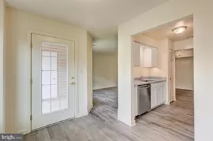 820 Wembley Dr, Hampstead, MD 21074 - Photo 8