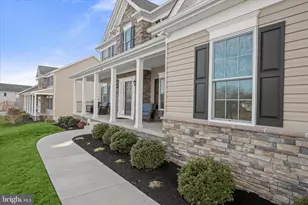 823 Nell Dr, Sykesville, MD 21784 - Photo 2