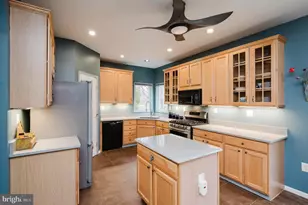 6705 Sweet Clover Ct, Eldersburg, MD 21784 - Photo 2