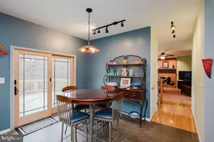 6705 Sweet Clover Ct, Eldersburg, MD 21784 - Photo 4