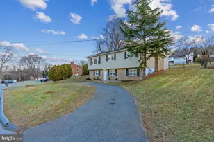 615 Geneva Dr, Westminster, MD 21157 - Photo 28