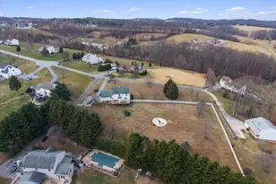 2111 Warren Way Dr, Westminster, MD 21157 - Photo 36