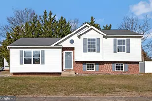 26 O'Brien Ave, Taneytown, MD 21787 - Photo 1