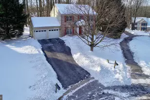 2205 Edenbrooke Ct, Sykesville, MD 21784 - Photo 2