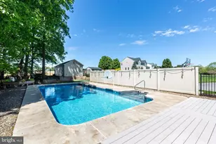 202 Almar Dr, Hampstead, MD 21074 - Photo 16