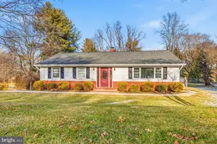 5823 Dale Dr, Eldersburg, MD 21784 - Photo 2