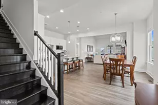 2833 Town View Cir, New Windsor, MD 21776 - Photo 4
