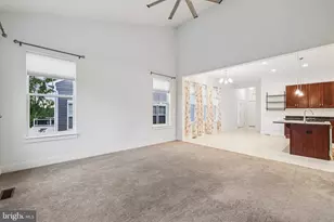 2810 Town View Cir, New Windsor, MD 21776 - Photo 10